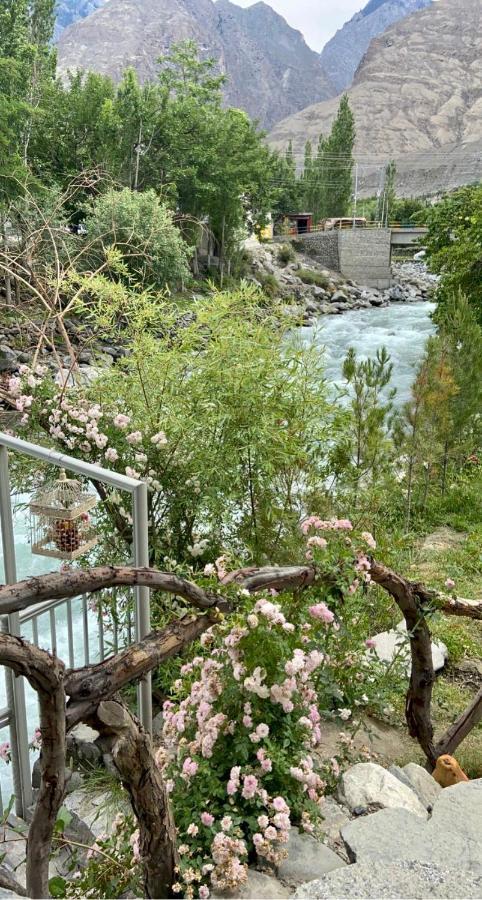 Riverdale Gilgit Luaran gambar