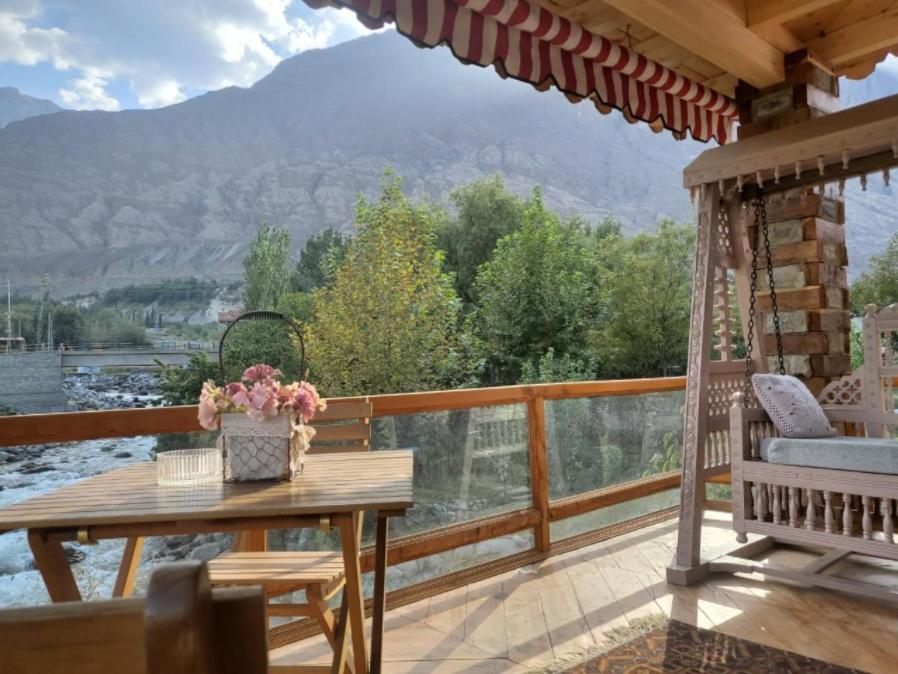 Riverdale Gilgit Luaran gambar
