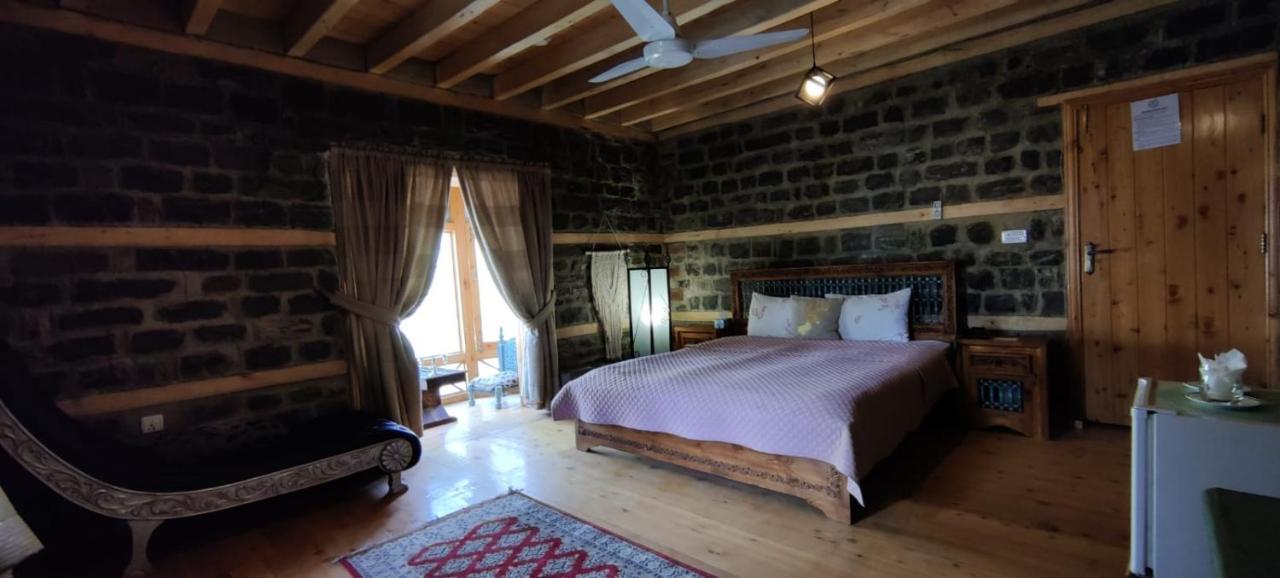 Riverdale Gilgit Luaran gambar