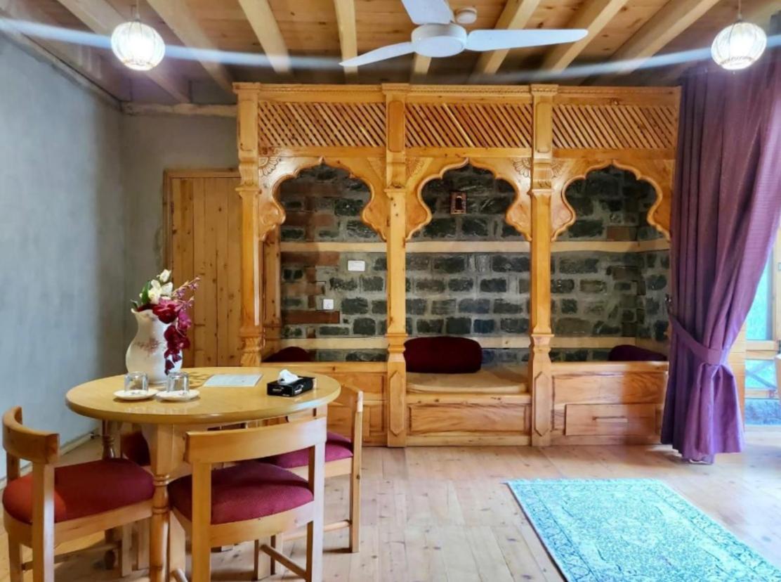 Riverdale Gilgit Luaran gambar